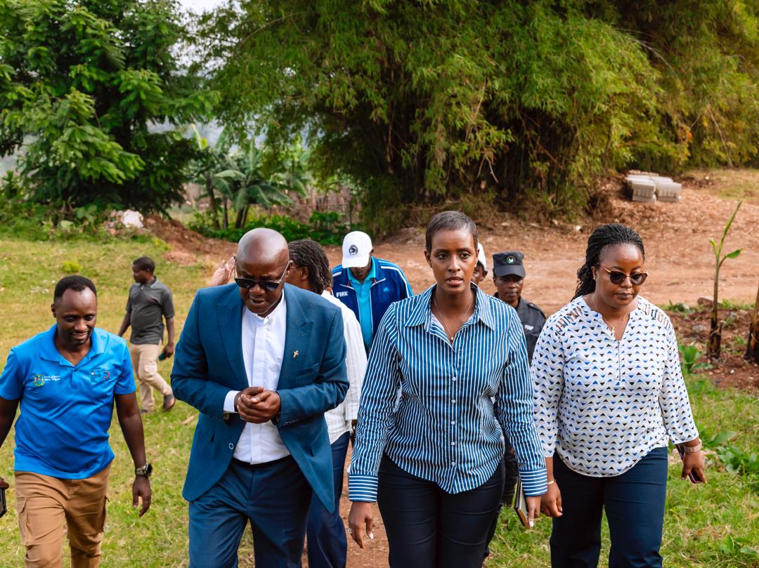 Minister touring school sports facilities